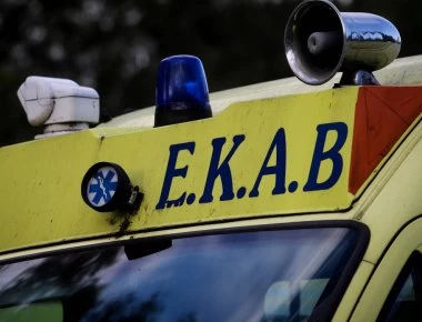 Ατύχημα στην Πάτρα: Δείτε τη στιγμή που το αυτοκίνητο χτυπά το 3χρονο κοριτσάκι (βίντεο)